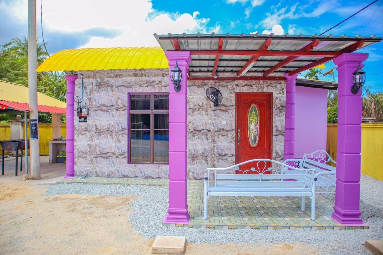 GM Roomstay Kuala Besut Kampong Gong Manok Bagian luar foto